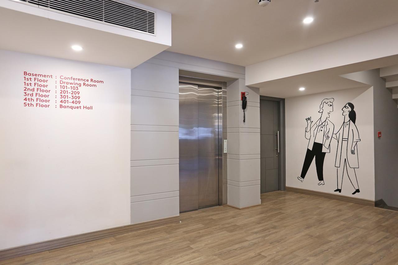 Oyo Townhouse 015 Lajpat Nagar Hotell New Delhi Eksteriør bilde